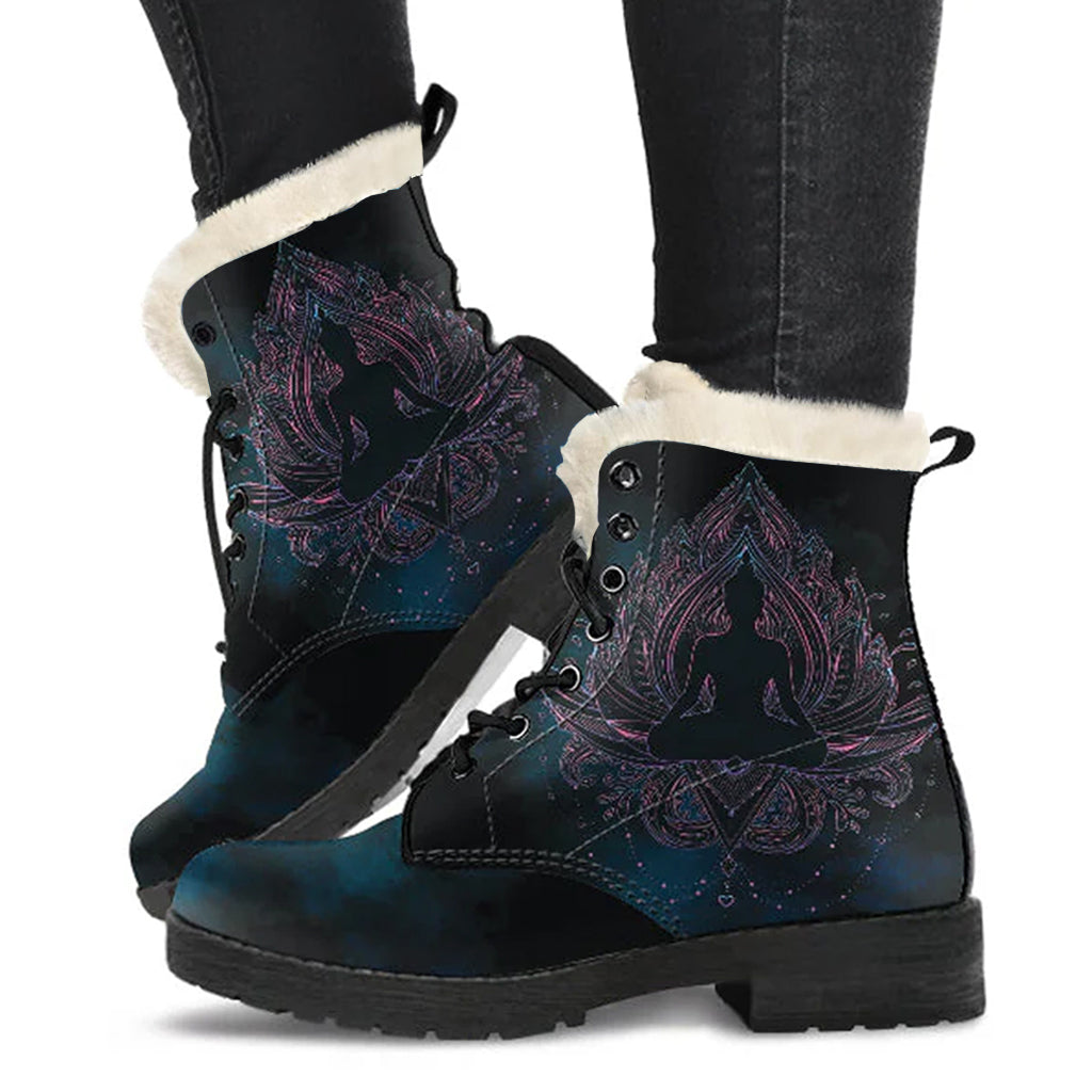 Fur-Lined Boots Vishnu