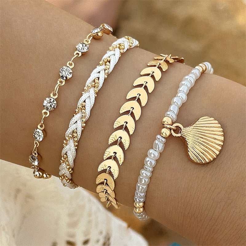Elegant gold seashell bracelet
